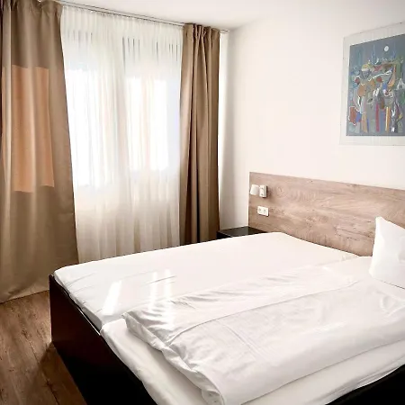 ホテル My シュイルドー